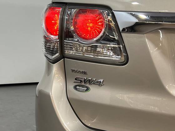TOYOTA HILUX SW4 3.0 SRV 4X4 16V TURBO INTERCOOLER DIESEL 4P AUTOMÁTICO